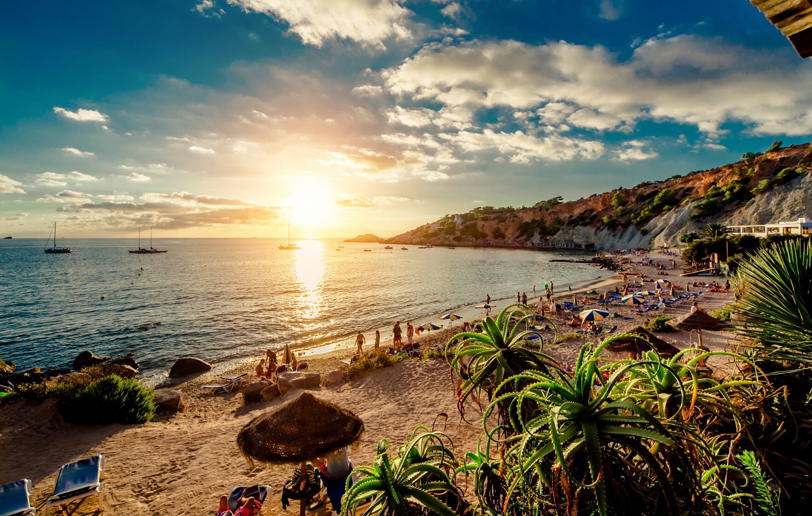 Zájezd na Ibizu z Prahy na týden s ALL INCLUSIVE za 11 990 Kč!