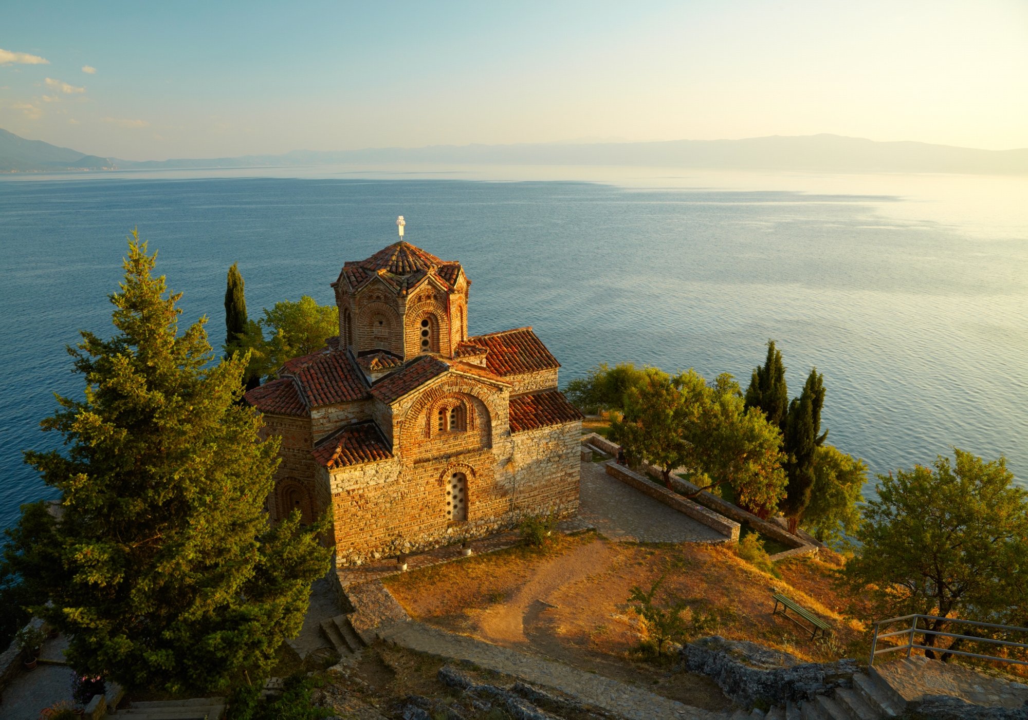 Spiatočné letenky k jazeru Ohrid (S. Macedónsko) z Viedne za 20 EUR! (bez členstva Wizz 40 EUR)