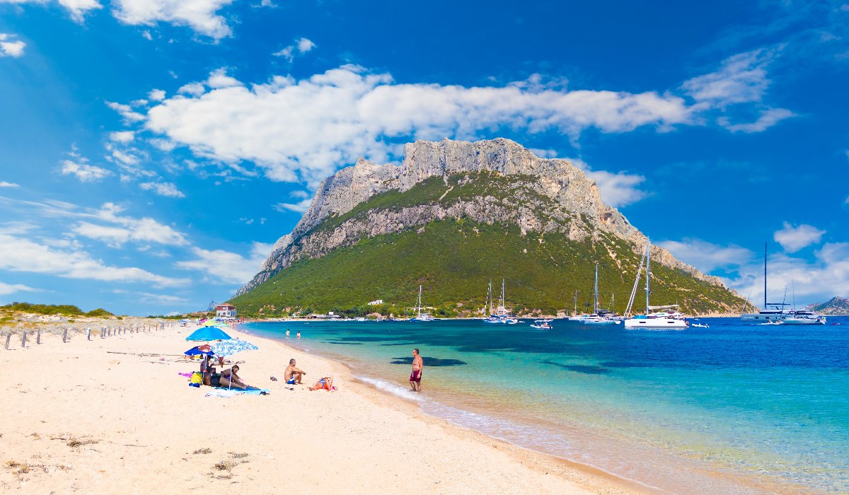 Zájezd na Sardinii z Prahy na týden do výborně hodnoceného 4* resortu s plnou penzí za 17 990 Kč!