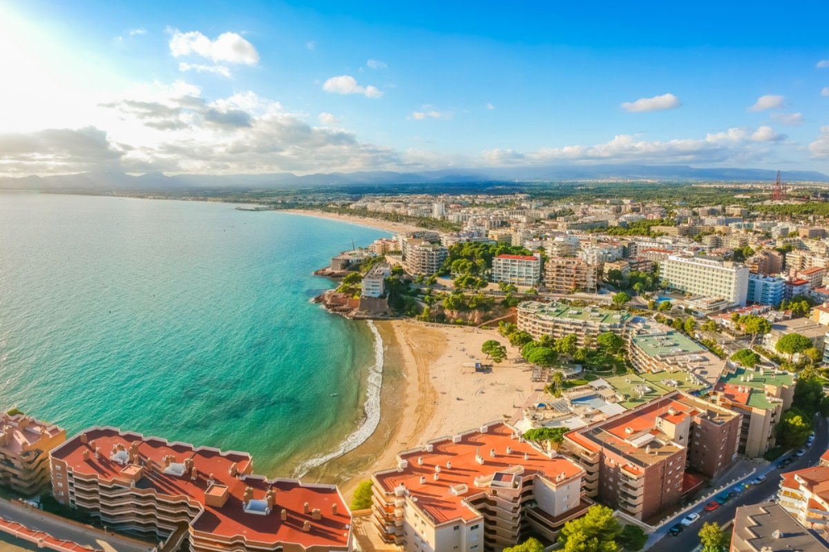 Zájezd do Španělska (Costa Dorada) z Prahy na týden do dobře hodnoceného 4* resortu s polopenzí za 9 990 Kč!