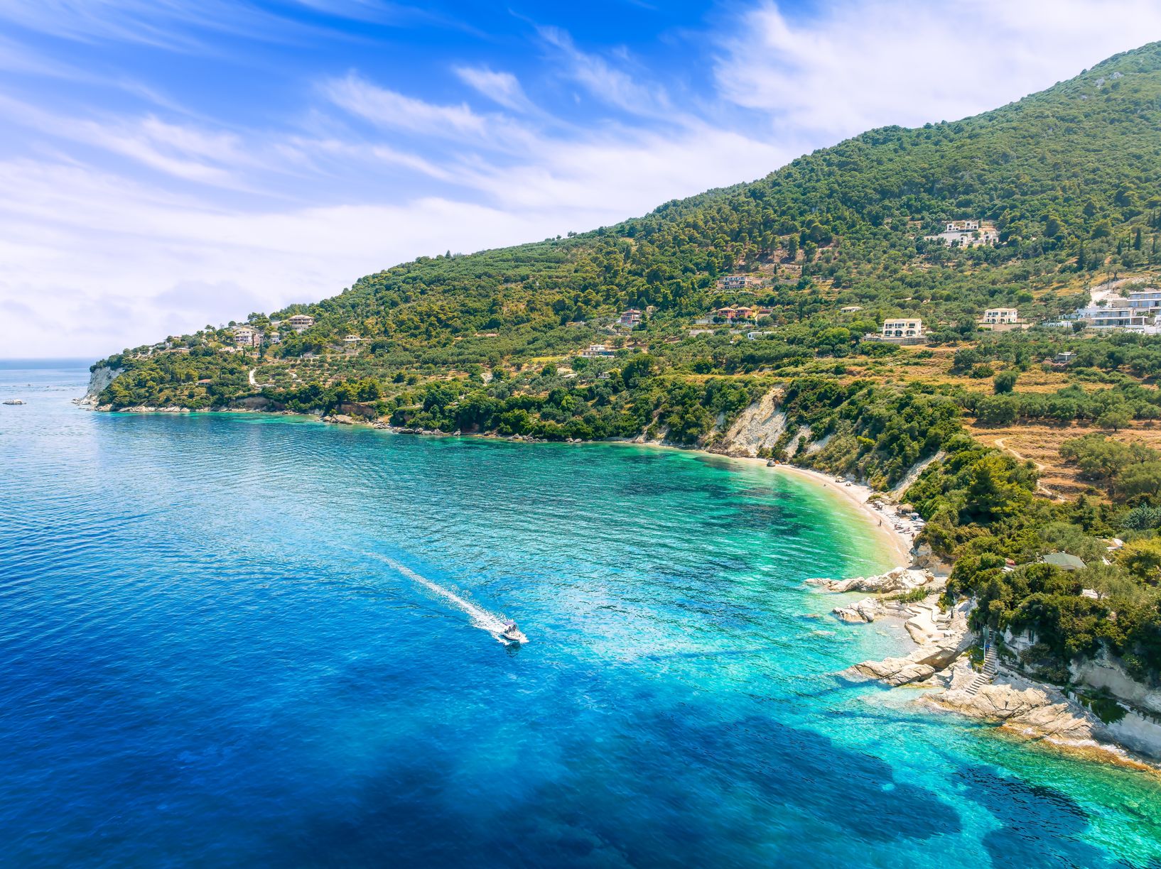 Zájezd na Zakynthos z Prahy na týden do dobře hodnoceného hotelu s plnou penzí za 10 990 Kč!