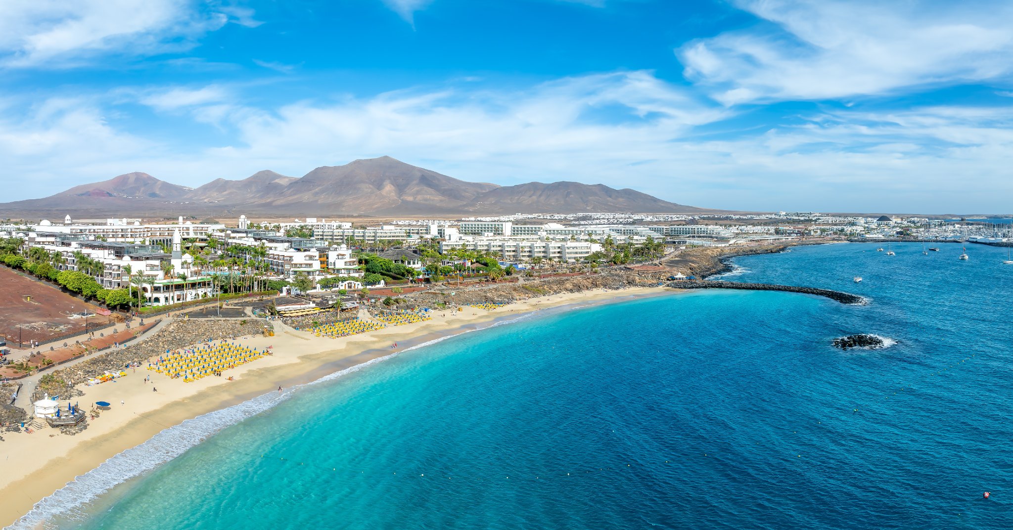 Zájezd na Lanzarote z Prahy na týden do skvěle hodnoceného 4* hotelu s polopenzí za 14 490 Kč!