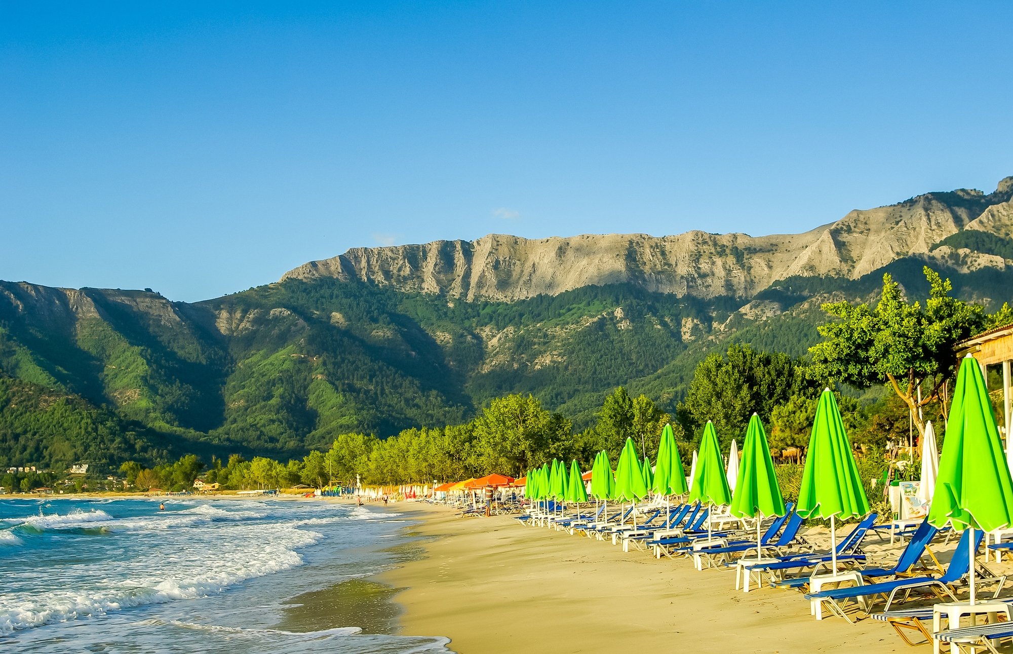 Zájezd na Thassos z Prahy na týden do dobře hodnoceného hotelu s polopenzí za 12 790 Kč!