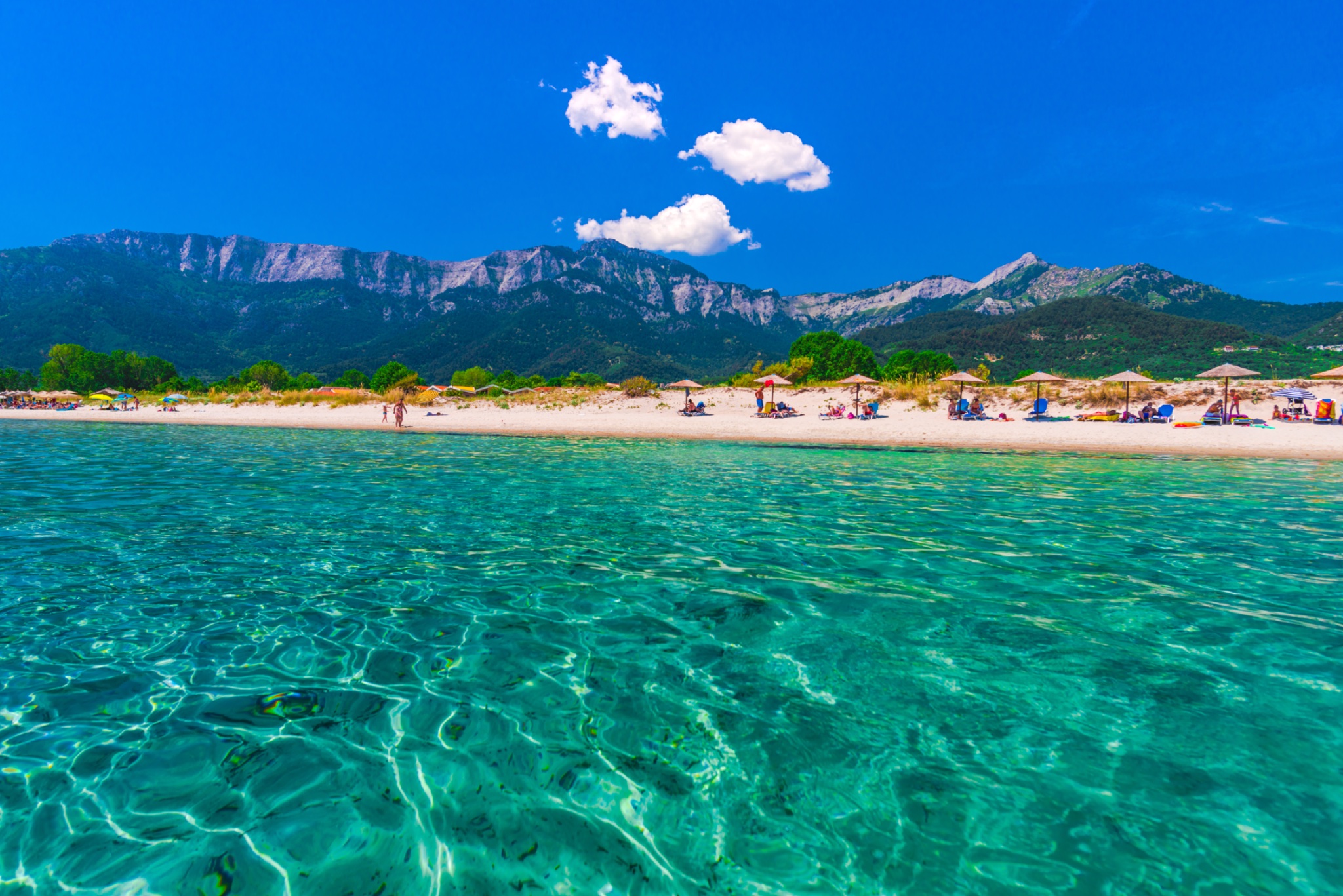 Zájezd na Thassos z Brna na týden do dobře hodnoceného hotelu s polopenzí za 6 990 Kč!