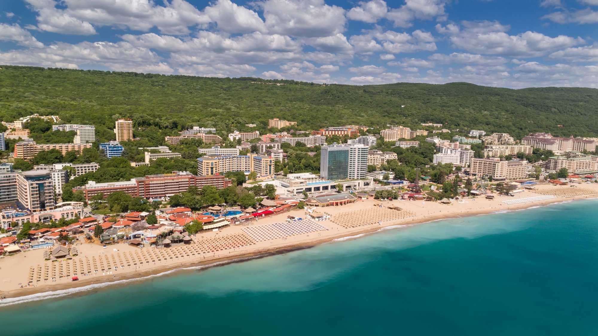 Zájezd do Bulharska z Brna na týden do dobře hodnoceného 4* hotelu u pláže s polopenzí za 7 490 Kč!